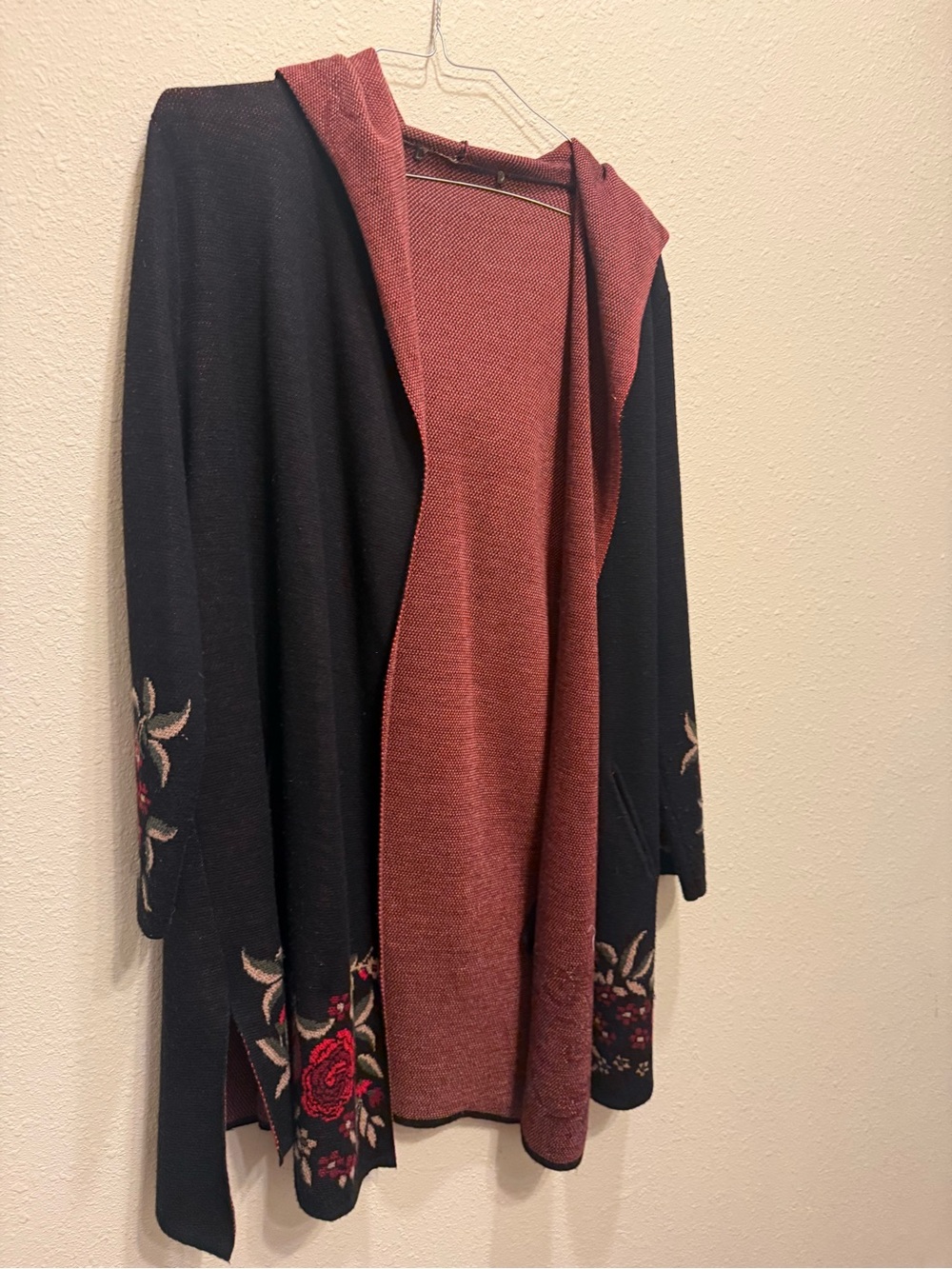 Reversible Hooded Floral Cardigan in Black and Rust